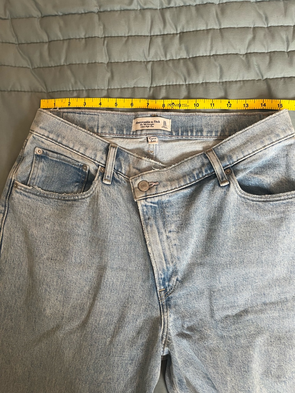 Abercrombie & Fitch The 90s Straight Ultra High Rise - Curve Love size 31/12 reg
